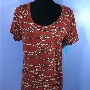 NWT medium LuLaRoe classic tee